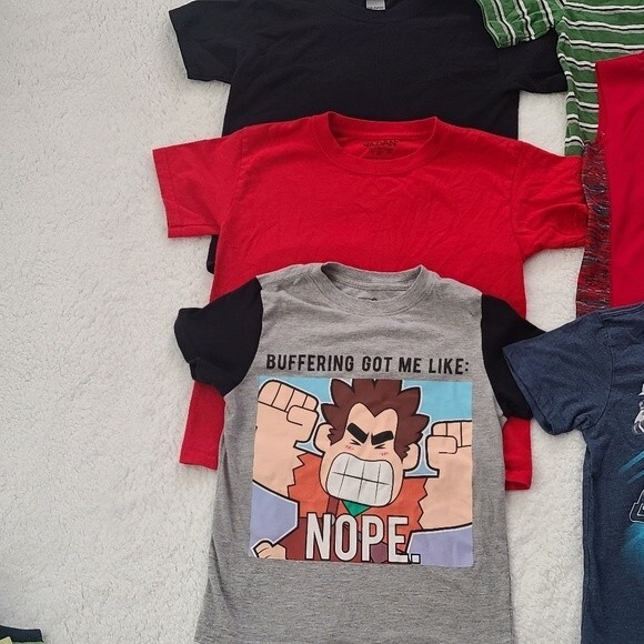 Boys 7 Pcs Summer Bundle T Shirts Rash Guard Tank Top Size XS 4 - Picture 3 of 5